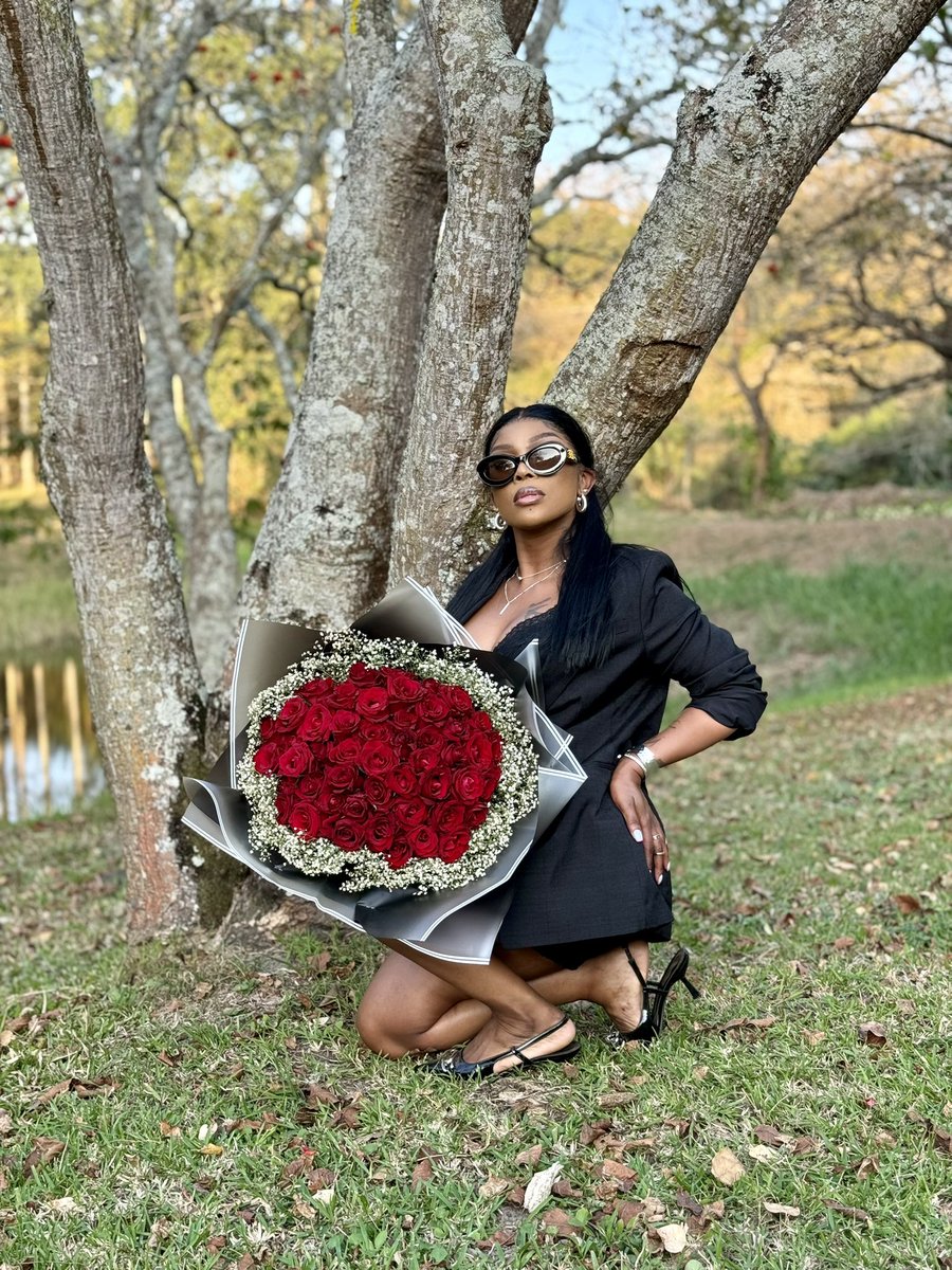 Ms_Mchunu's tweet photo. Spread love with us this Valentines Day, from our wide variety of of fresh flowers, chocolates, champagne and more.

Available in Richards Bay and Durban.
Delivery is available.

@maua_mazuri_luxury_flowers

Call/whatsapp 0723973949 https://t.co/5nqhQS87kI
