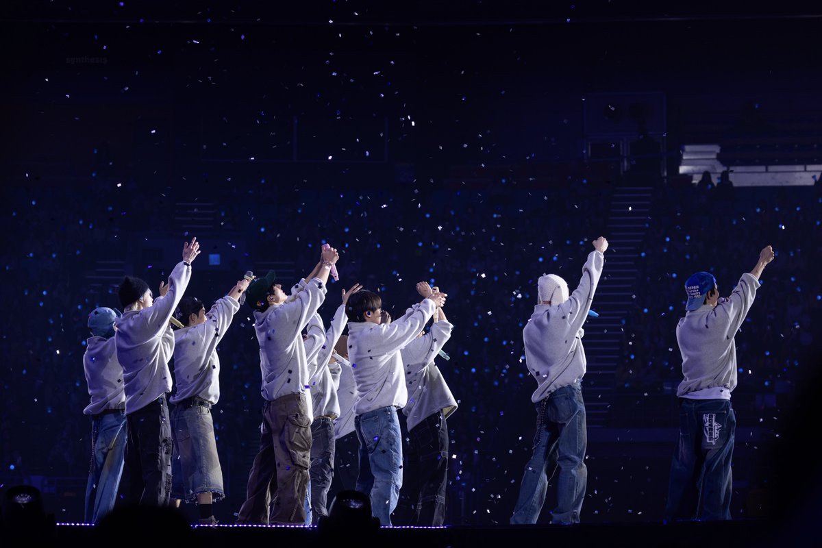 synthesis0412's tweet photo. 250131-0202 더비랜드
#더보이즈 #THEBOYZ &amp; #더비 #THEB
반짝이는 순간 속의 우리
함께 영원하고 싶어 https://t.co/UrN1xk8A1j