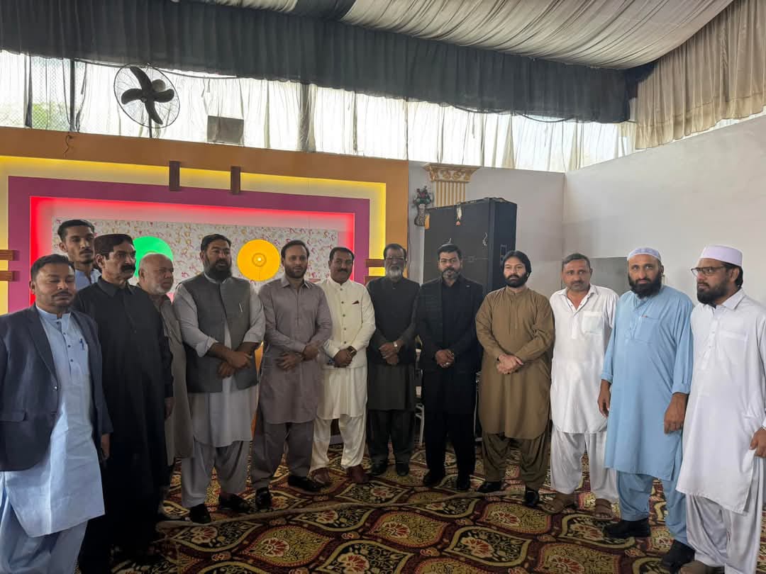 noorjahan110's tweet photo. بروز اتوارمورخہ02فروری کوKMOC مرکزی کمیٹی کےمعاون لیگل ایڈکمیٹی کے ذمہدار ابراہیم ابڑوایڈوکیٹ بھائی کےبچوں کی تقریب عقیقہ میں مرکزی رہنما
@ZahidMansori
 شارق جمال بھائی نے شرکت کی انچارجKMOC،بن قاسم ٹاؤن ارگنائزر زبیر بھائی کمیٹی موجود
#MQMpk @allaboutmqm https://t.co/PEJpHiqK24