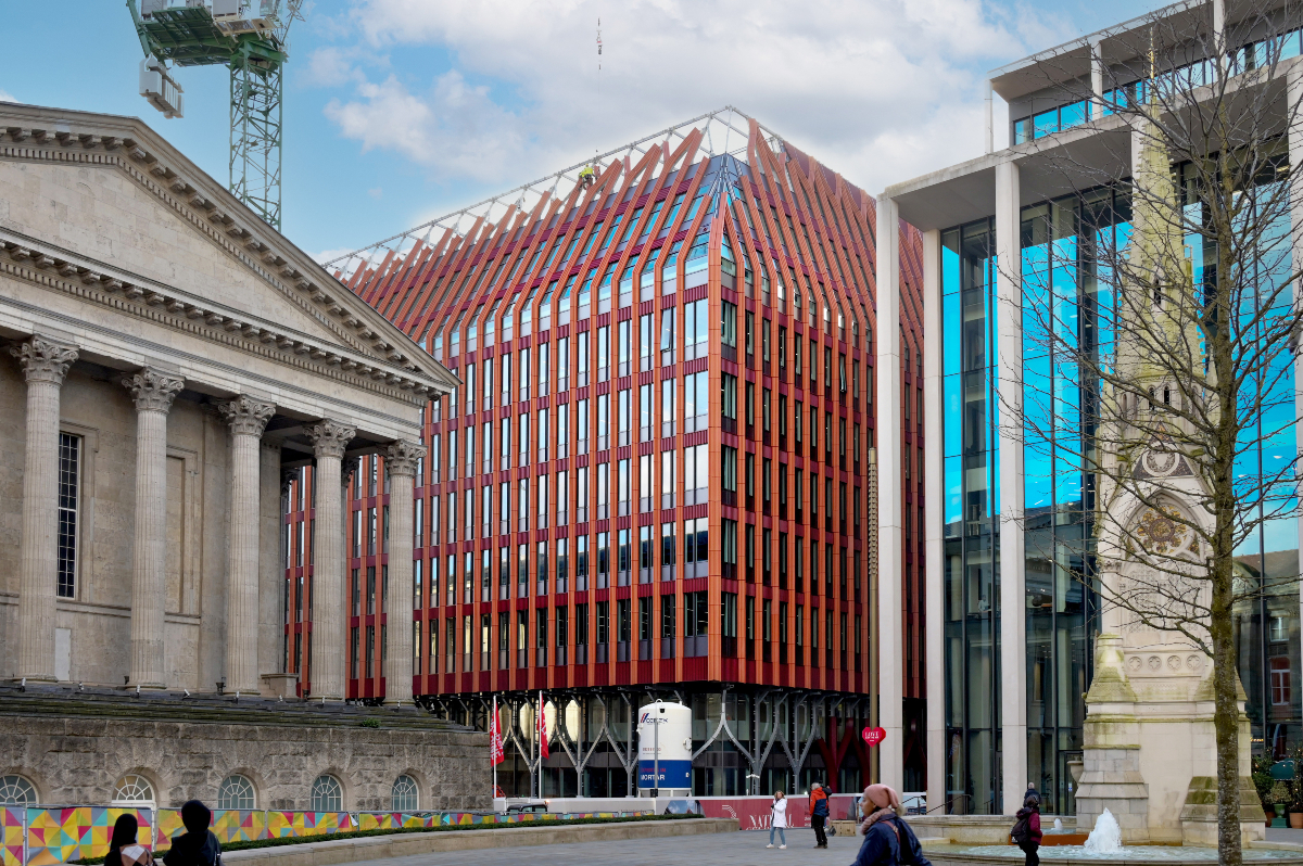 ParadiseBham's tweet image. Stop Press! Leading professional services firm @EYnews is moving its 1,200-strong Birmingham team to #ParadiseBham.

Read more about this major move: s.mtrbio.com/lwdzsifzbm

@EYnews, @FCBStudios, @WeAreMcAlpine, #MEPC

#Connected #Workspace #OfficeSpace