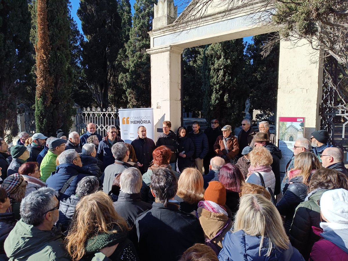 🪦 Èxit d’assistents en la ruta pel cementiri organitzada per la Comissió per a la Memòria elcargol.com/societat/14123…