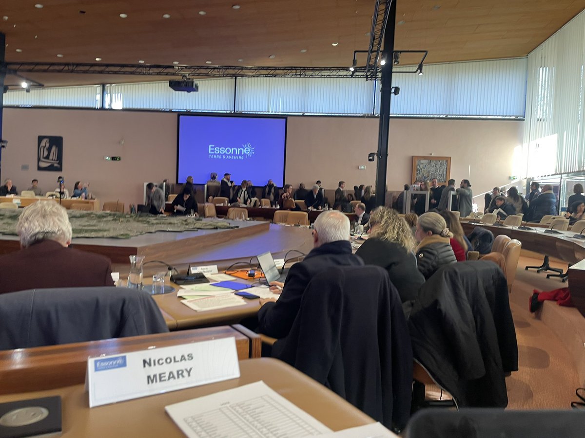 L’opposition départementale fuit le débat sur le budget.

Elle critiquait mais n’avait pas de contre-proposition sérieuse.

Elle semble préférer inventer un incident de séance plutôt que de débattre.

C’est regrettable car le débat budgétaire est essentiel pour notre territoire.