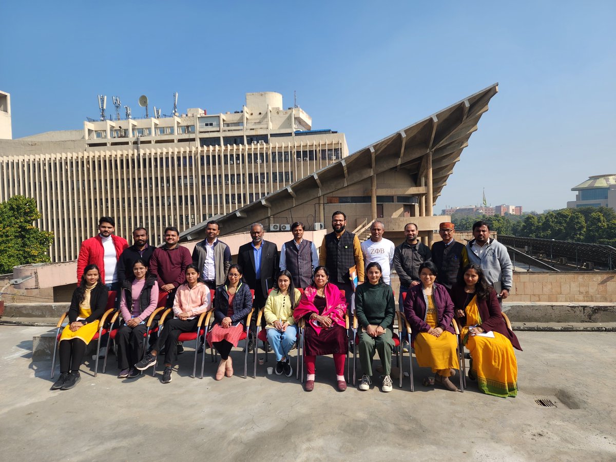 cliitd's tweet image. Group photo after today&apos;s Monthly Meeting of the Central Library at Rooftop, IIT Delhi, Feb. 3, 2025
