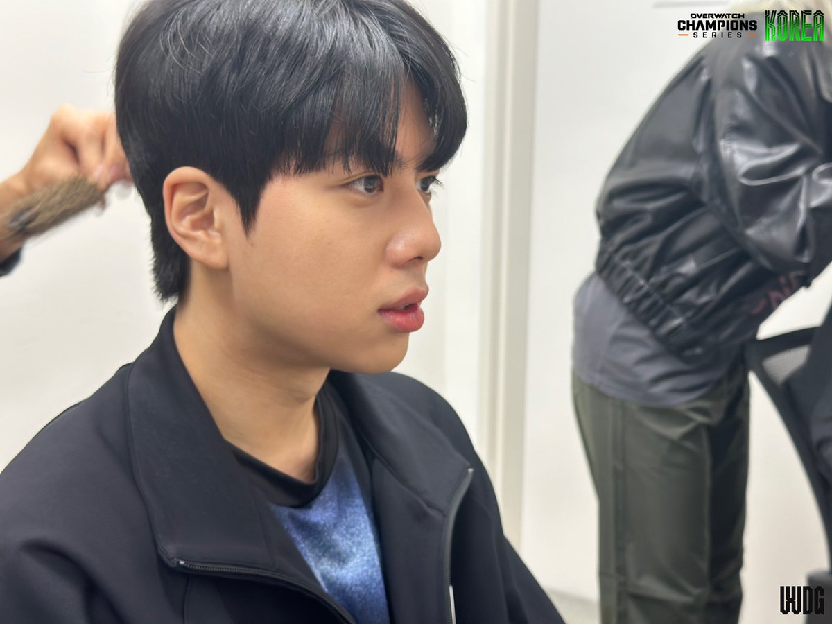 s2finn's tweet photo. 나 너무너무 힘들다……… https://t.co/yV3WxRVXKx
