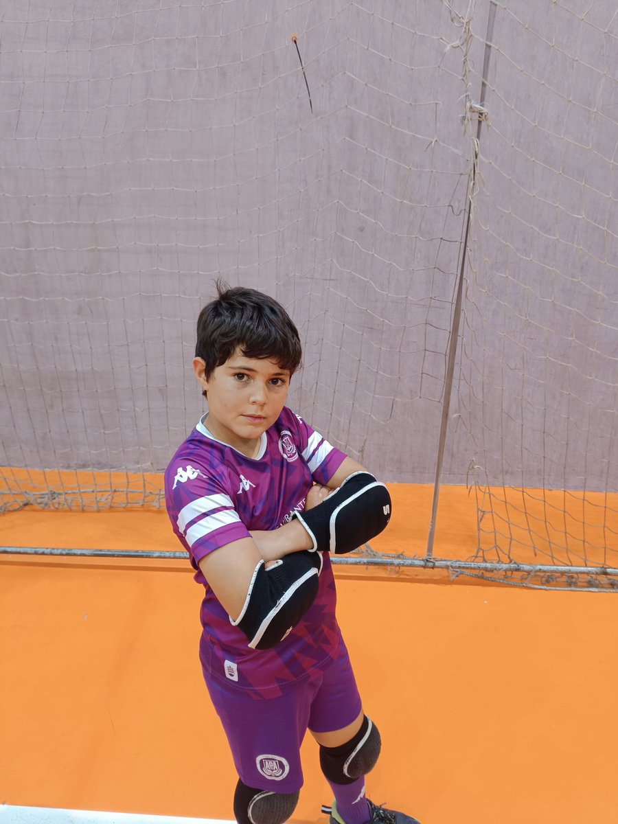 Escuela Porter@s Ad Alcorcón FS (@escporteroadafs) on Twitter photo LUNES ⚽🙌🥅
"Lo que no sabías de nuestro Portero..." |
👥 JORGE PASTRANA. ⚽🙌🥅
Nuestro Portero Benjamín Federado 💪🥇
Vamos a conocerle un poco mejor...🎦
<a href="/ADAlcorconFS/">AD Alcorcón FS 2024 / 2025</a>
<a href="/ADAlcorconFSF/">A.D. Alcorcón F.S.F.</a> LUNES ⚽🙌🥅
"Lo que no sabías de nuestro Portero..." |
👥 JORGE PASTRANA. ⚽🙌🥅
Nuestro Portero Benjamín Federado 💪🥇
Vamos a conocerle un poco mejor...🎦
<a href="/ADAlcorconFS/">AD Alcorcón FS 2024 / 2025</a>
<a href="/ADAlcorconFSF/">A.D. Alcorcón F.S.F.</a>