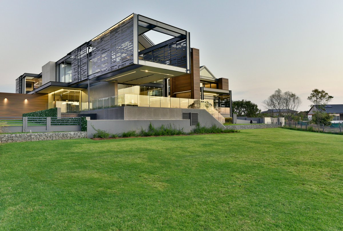 Co Residence

nicovdmeulen.com/co-residence-2/

#luxuryhomes 
#luxuryliving 
#modernhomessouthafrica 
#homedesigninspiration 
#modernhome
