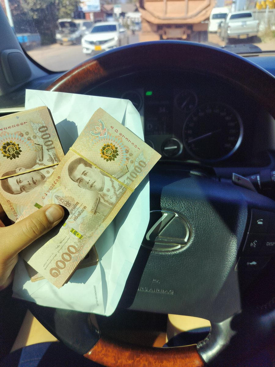 TeyminiM's tweet photo. ບໍ່ຫນ້ອຍ ບໍ່ຫລາຍ ຂໍບາຍໄດ້ບໍ່ https://t.co/YwALWCEGGF