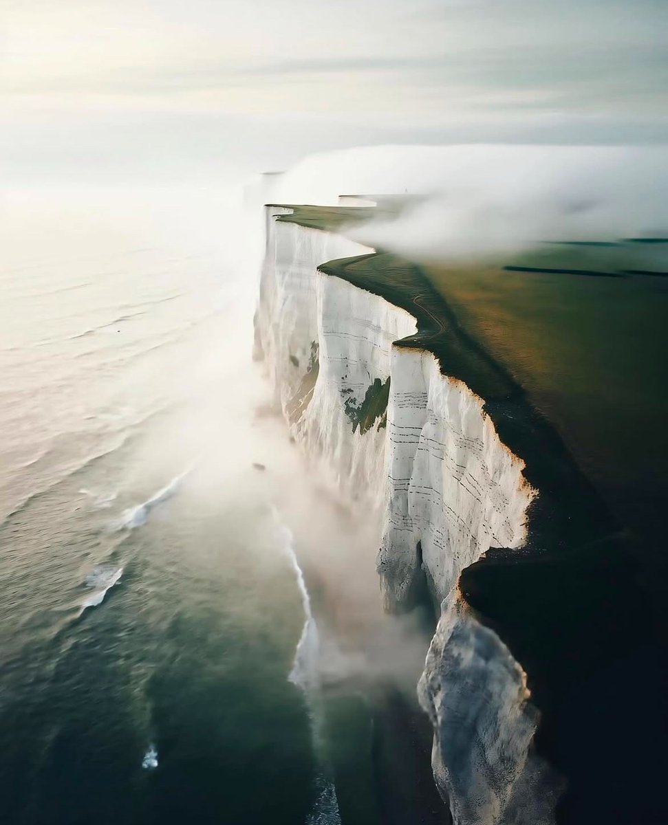 earthcurated's tweet image. White Cliffs Of Dover.