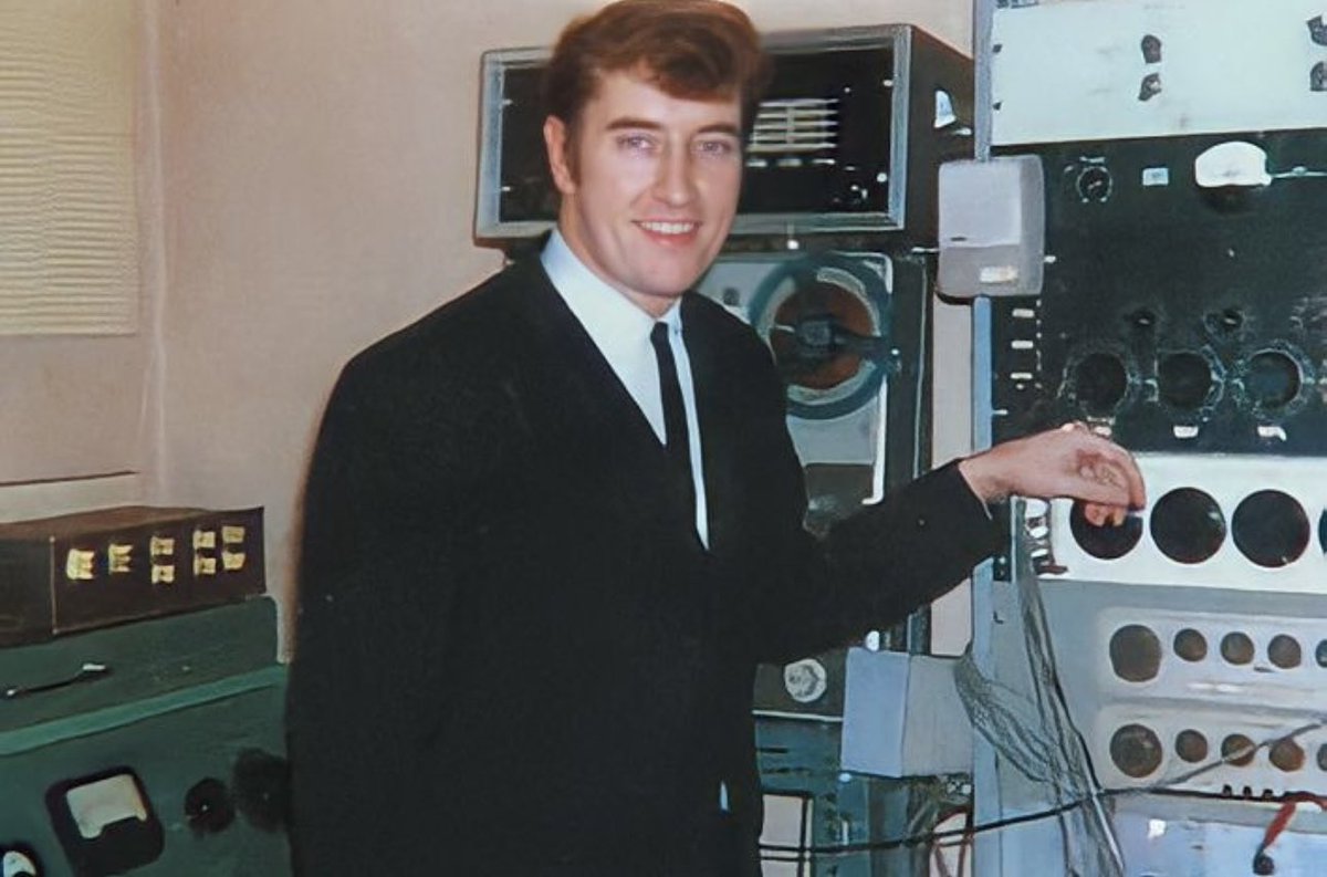 adeyb67's tweet photo. In memory of visionary record producer/engineer,
Joe Meek
So ahead of his time
5 April 1929 β 3 February 1967
#joemeek #recordproducer #music #telstar #60s #hollowayroad #musicengineer https://t.co/YmwQajk7mD