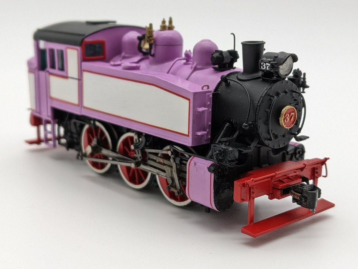 Blaxlandridge3's tweet photo. Redid Rosie's pics now that the headlight lense was installed. She's officially done. 

Special thank you to @SkarloeyBoi for the impromptu repairs!

If anyone has an HO Rivarossi S100 for sale, PLEASE let me know! I'm looking to do Brad next.. https://t.co/7Ao3kYYE0P