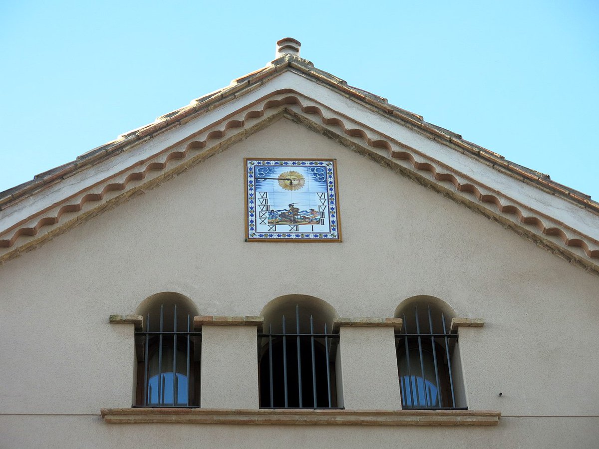 InfoGramenet's tweet photo. Rellotges de sol a Santa Coloma
Tradicionalment, el temps s’havia marcat amb rellotges solars que encara perduren en algunes façanes antigues, testimonis d’una època passada, però també part de la història i de la identitat de la ciutat.
Llegeix aquí ➡️ https://t.co/DbHOhIE0U0 https://t.co/7EK2tsb2CE