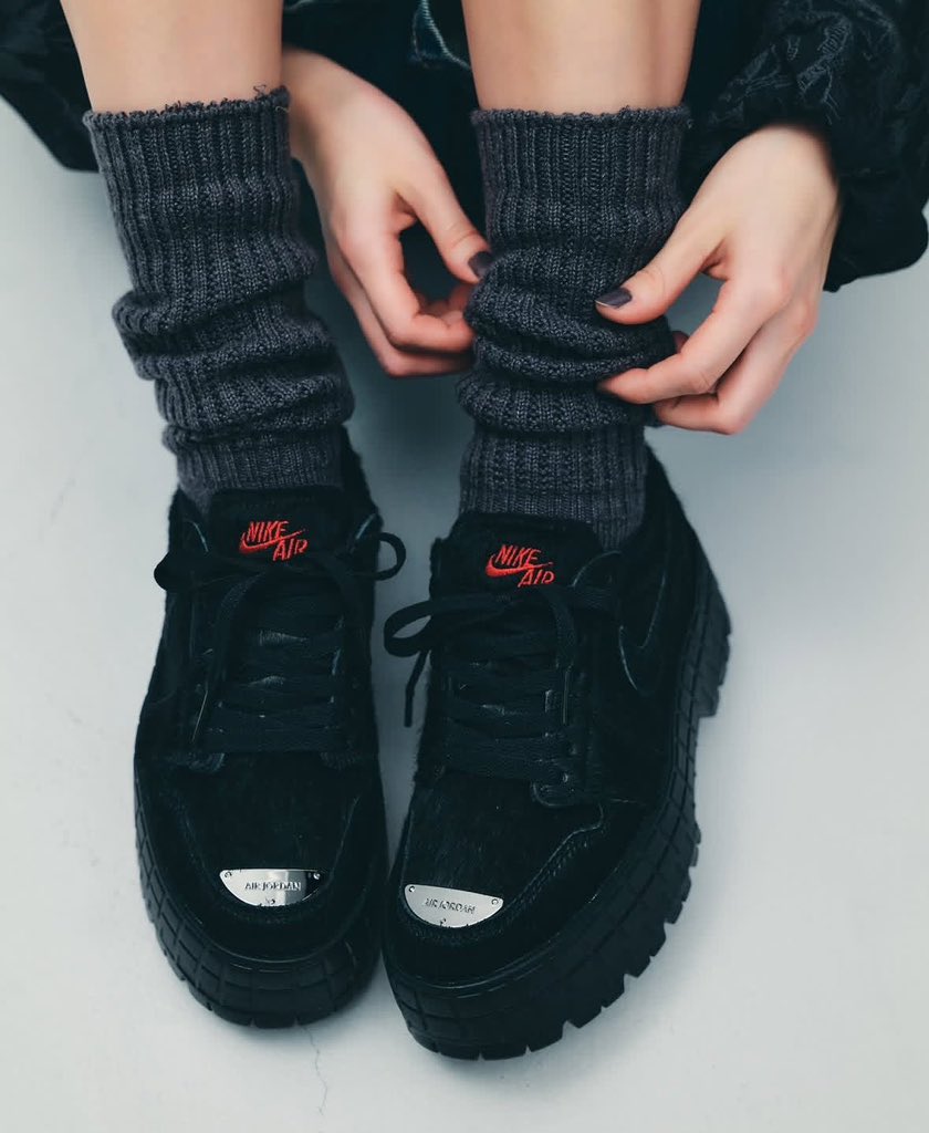 Nike の人気厚底スニーカー Wmns Air Jordan 1 Brooklyn Low “Black