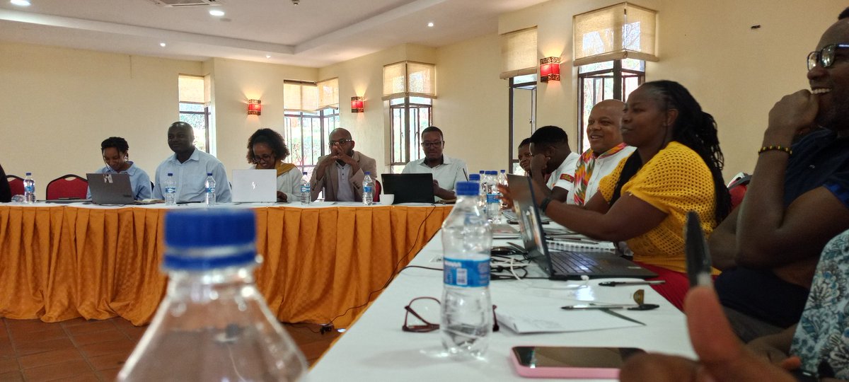 HumanRightsMld's tweet photo. We are at Sagana Gateway Resort for an outcome harvesting session under the Haki Mazingira Project, under the VCA Project. This helps assess impact, celebrate wins, and strengthen environmental justice efforts.
#HakiMazingira #WeAreVCA #ClimateJustice #EnvironmentalRights https://t.co/ar9TlpcPvN
