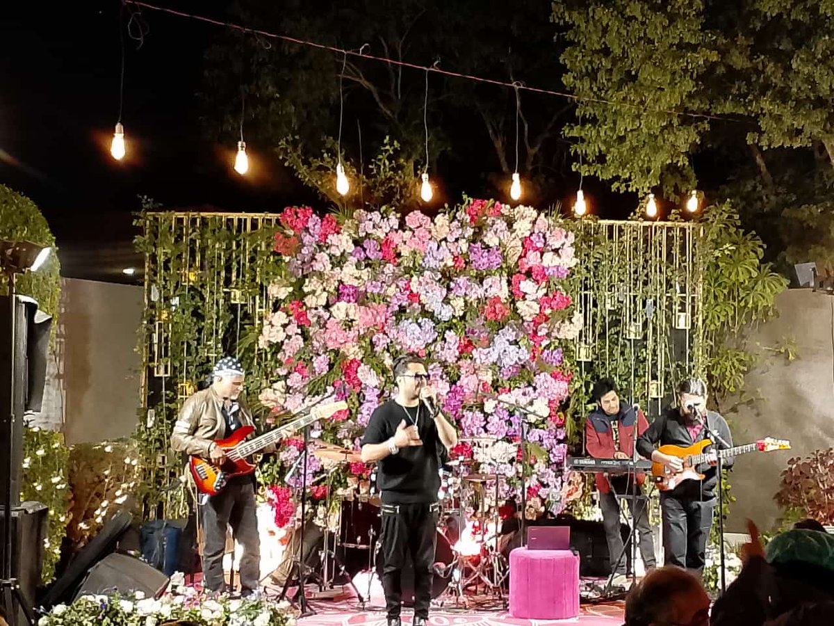 SaifullahSaifyS's tweet photo. Stunning glimpses of Faizan Ali's electrifying live music performance in Karachi! @FaizanAliMusic #FaizanAli #LiveMusic #KarachiConcert #MusicVibes #RockTheStage #PakistaniMusic #BazmeNaz #SharifStudios https://t.co/K4ugtNP6cj