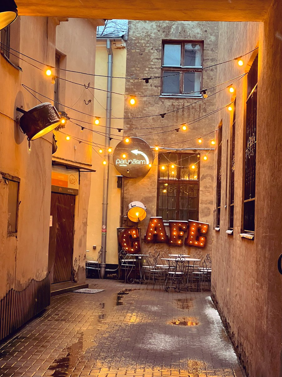 thebrownhat's tweet photo. #4photos Day 3 #Riga #Latvia #ArtNouveau no wonder they call this place the Little Paris of the North https://t.co/FD63F7PFh8
