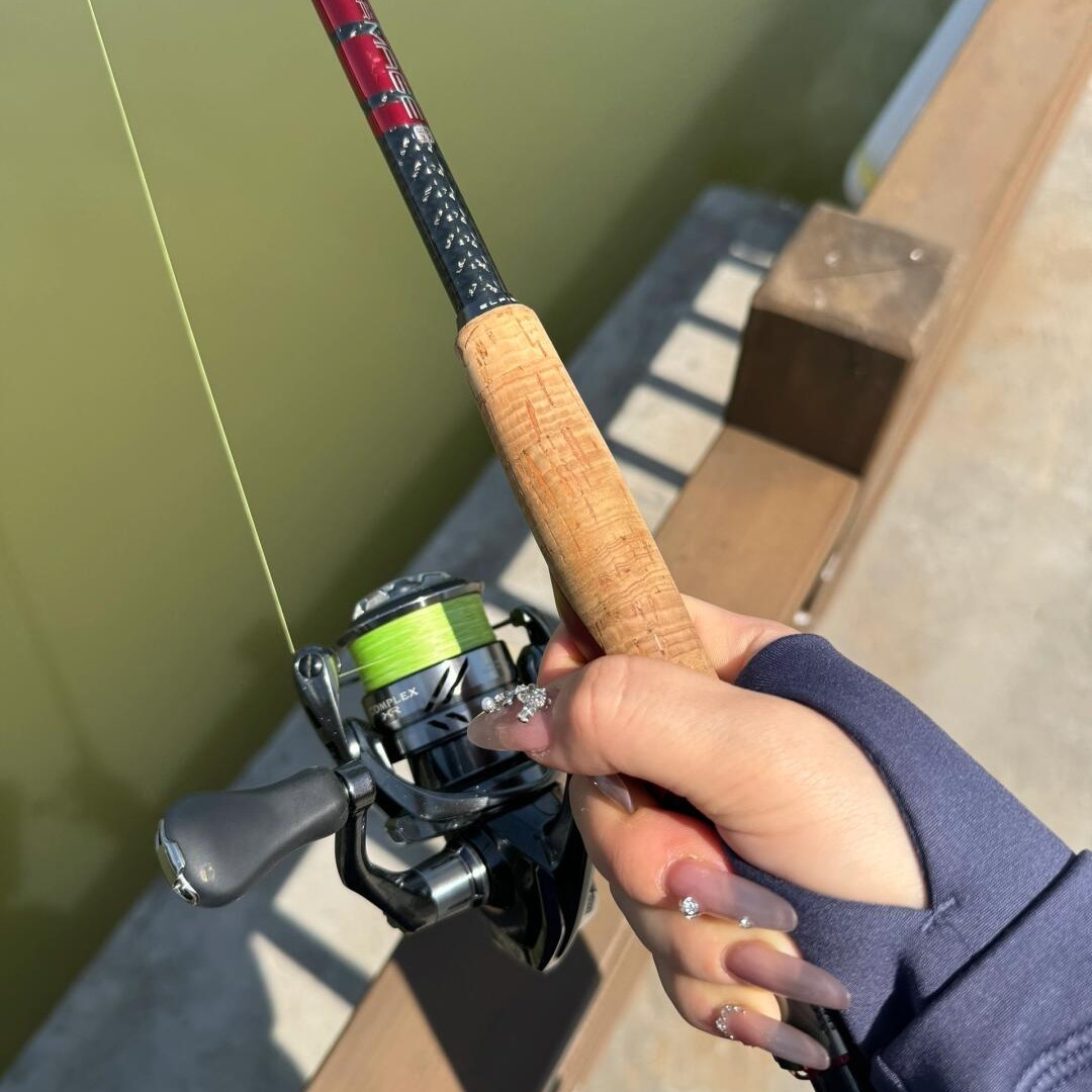 keosreynech's tweet photo. 🌞 釣りの際は、全方位で日焼け対策をして肌を守りましょう！ 🎣🧴

#釣り日焼け対策
#日焼け止め
#海釣り女子
#釣り装備
#アウトドア防護
#肌の保護
#釣りライフ
#日光の下での釣り
#釣り https://t.co/GG3tyC7Wfm