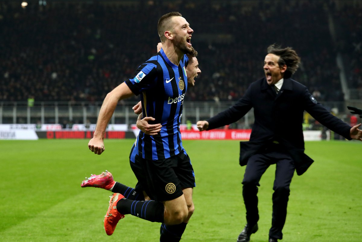 SempreIntercom's tweet photo. Photo – Netherlands EURO 2024 Star Ecstatic After Dramatic Late Equalizer In AC Milan 1-1 Inter Milan Derby: ‘Only One Goal – Give Everything For These Colours’ https://t.co/P1aZfvfLDF #InterMilan #SerieA #UCL https://t.co/84SCglwnA2