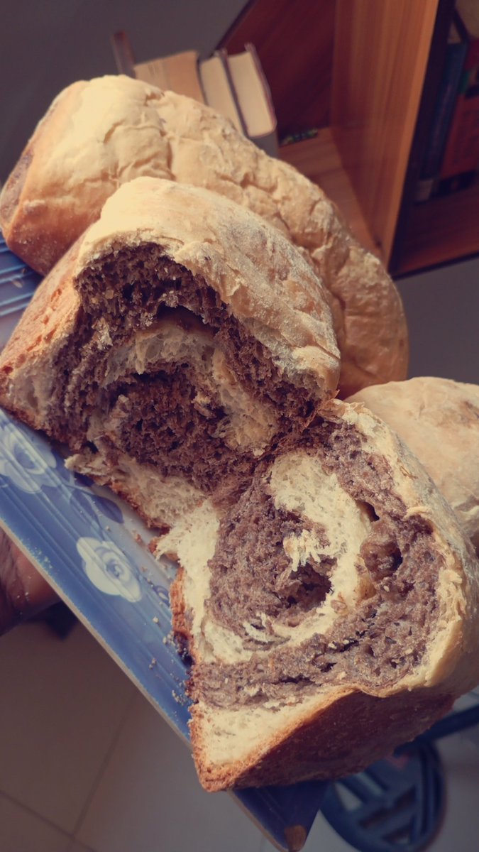 theurbansizzle's tweet photo. Should we add our homemade wheat bread and milk/chocolate loaves to the menu? https://t.co/Mfbc3zKOQ8