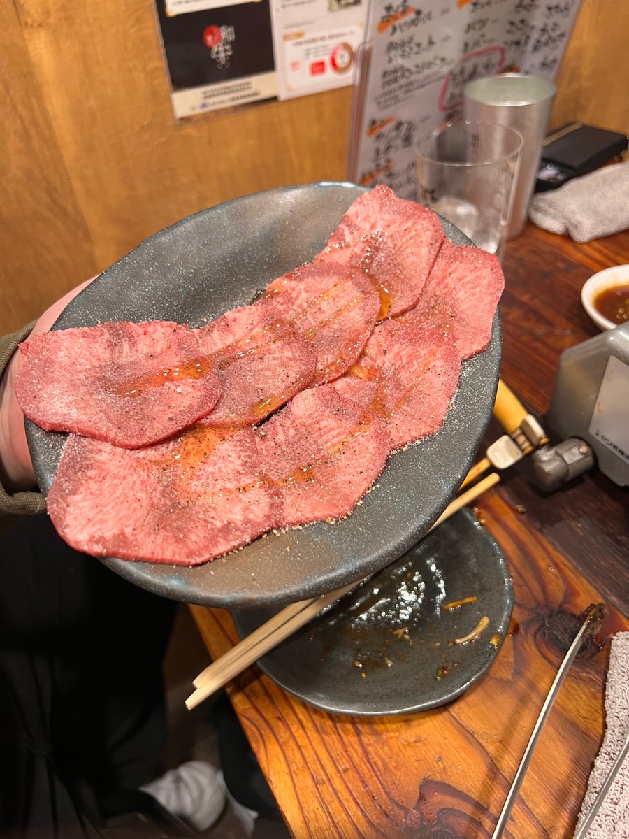 mitsuboshi_7's tweet photo. 大阪天満の焼肉📍「わっちょい」は肉好き必見！

マル芯やはらみの旨味が圧巻で、盛岡冷麺&amp;ドラゴン麺で締めも完璧。

肉質神っ！また行きたくなってる。

 #天満グルメ #焼肉 https://t.co/1l2fAsmwPw