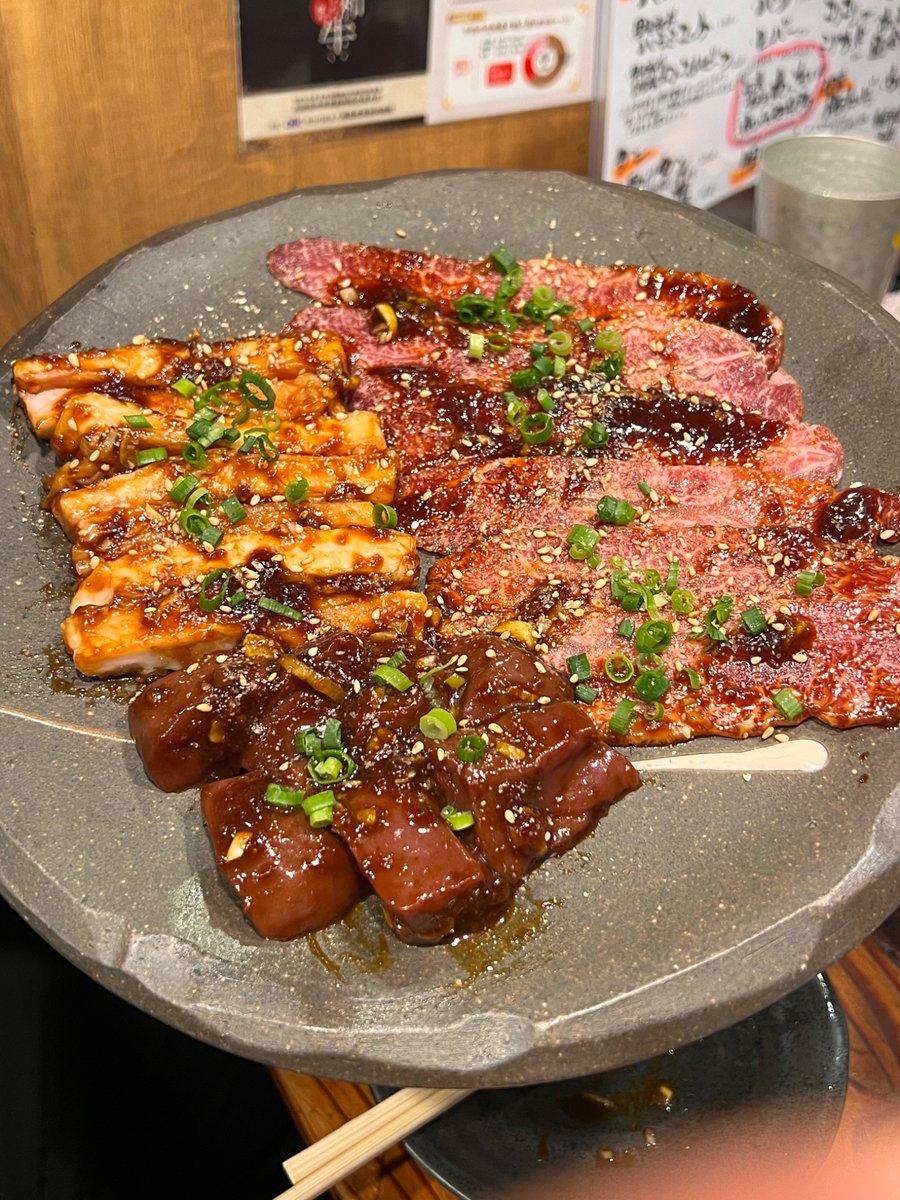 mitsuboshi_7's tweet photo. 大阪天満の焼肉📍「わっちょい」は肉好き必見！

マル芯やはらみの旨味が圧巻で、盛岡冷麺&amp;ドラゴン麺で締めも完璧。

肉質神っ！また行きたくなってる。

 #天満グルメ #焼肉 https://t.co/1l2fAsmwPw