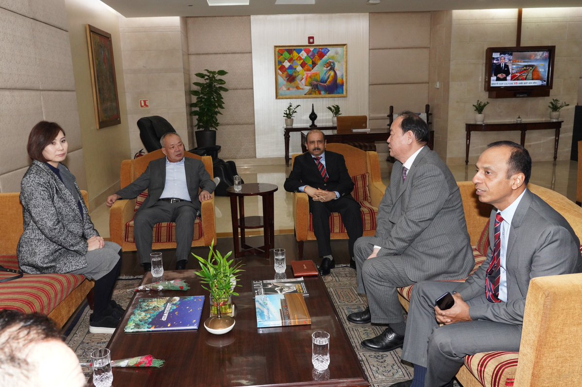 BSF_India's tweet photo. The 10th India-Mongolia DG Level Border Coordination meeting is currently underway in New Delhi from February 2-7, 2025. The Mongolian delegation is led by Major General Lkhagvasuren. KH, Head of GABP Mongolia.
#BeyondBorder https://t.co/M7pCO0qs5Y