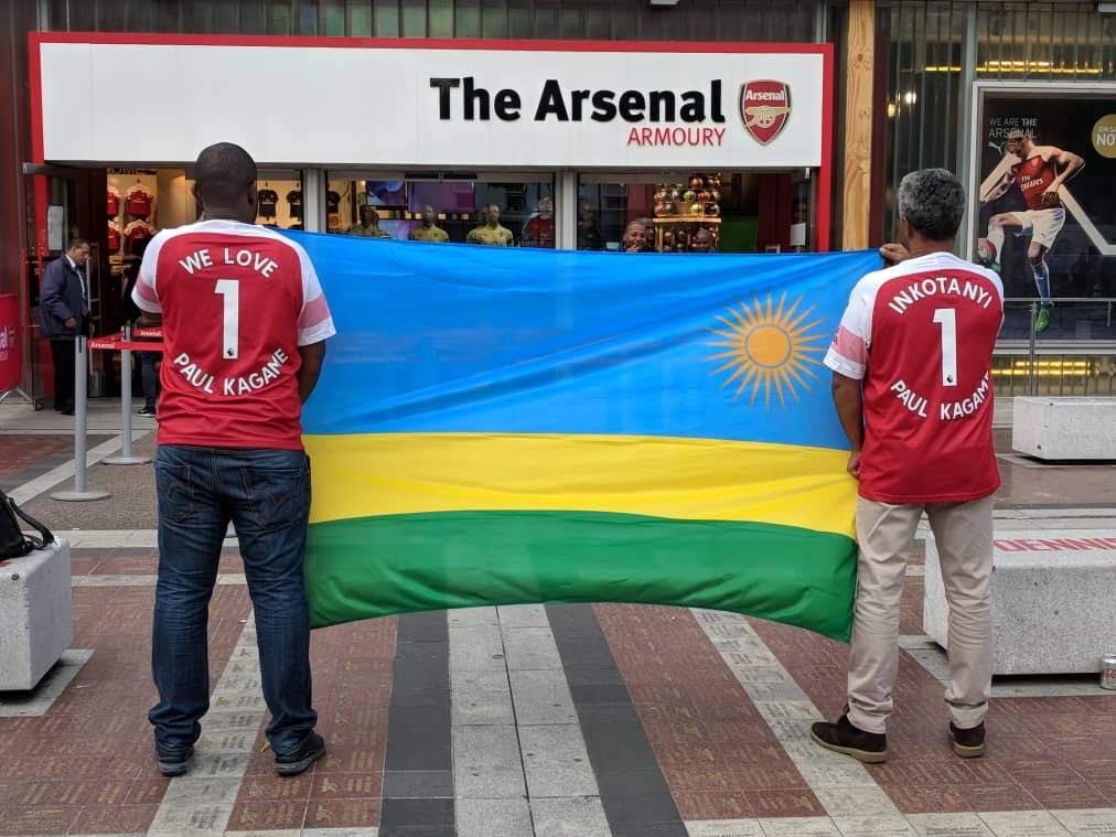RUGENERA_250's tweet photo. If you're Rwandan let people from SA 🇿🇦 and DRC 🇨🇩 see how visit Rwanda is trending world wide 🇷🇼☺️

@Arsenal @PSG_English @FCBayernEN https://t.co/PJ7HfOeMsb