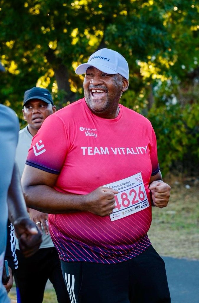 GaytonMcK's tweet photo. Whenever I encourage ppl to train, many will point out that they don’t have running shoes, we have approached @Discovery_SA to assist. @SportArtsCultur &amp; @Discovery_SA will collect a 100 thousand pre-loved shoes from all kind people, pls donate your extra running shoes 👟❤️🏃‍♂️✌🏿 https://t.co/0XgqQ76U5m