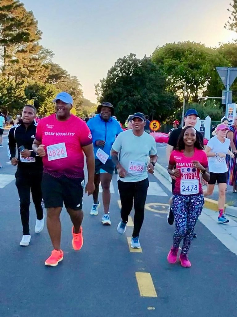 GaytonMcK's tweet photo. Whenever I encourage ppl to train, many will point out that they don’t have running shoes, we have approached @Discovery_SA to assist. @SportArtsCultur &amp; @Discovery_SA will collect a 100 thousand pre-loved shoes from all kind people, pls donate your extra running shoes 👟❤️🏃‍♂️✌🏿 https://t.co/0XgqQ76U5m