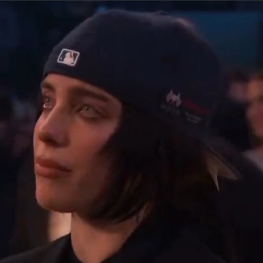 naogs__'s tweet photo. @Lcsesqvl Otra familia que te cagaste por comprar premios beyonce.Esta y su marido llorando racismo el año pasado y ahora lo gana,jaja.Grammys de mierda como le hicieron eso a mis mujeres que si merecían los premios y no necesitan de 30 escritores. COMPRONCE ganó por lastima https://t.co/fRkDTsnL6Q