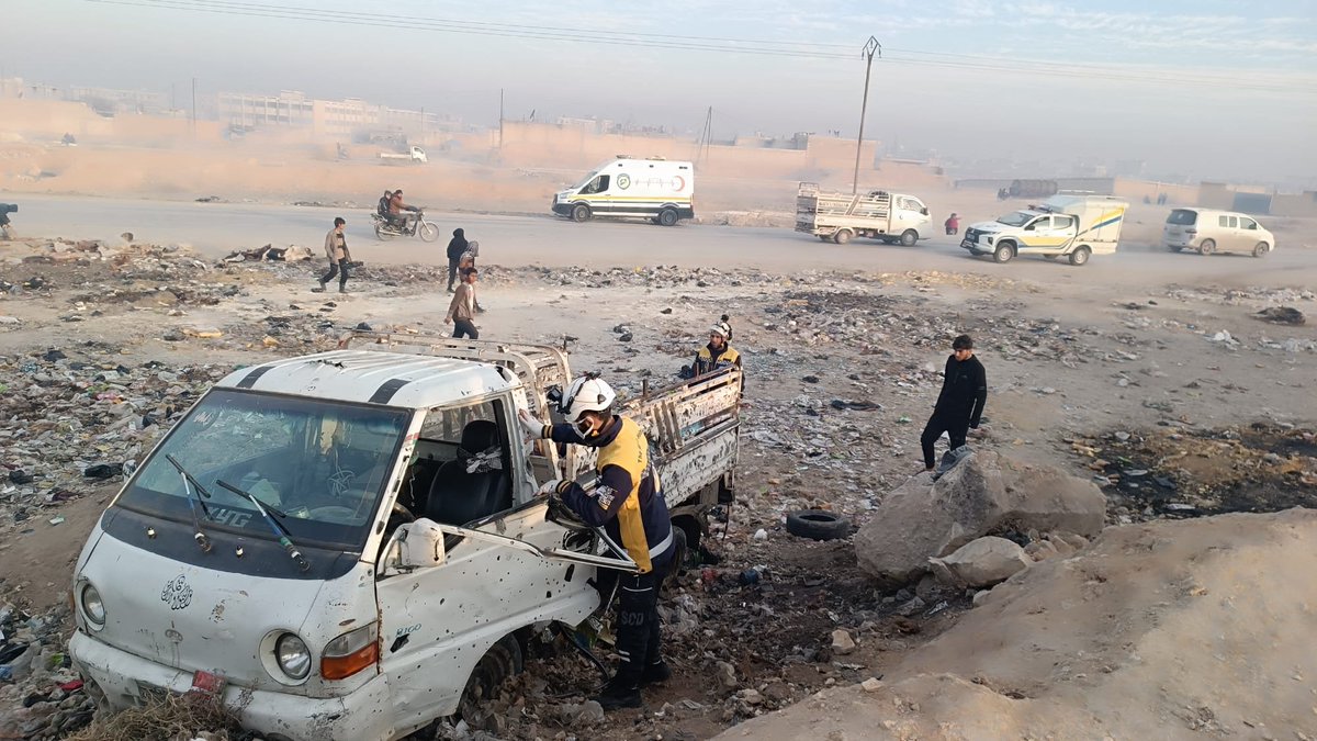 🔴 Münbiç'te Bombalı Araç Patladı: 15 Sivil Hayatını Kaybetti

📌 Bugün sabah erken saatlerde Halep'in Münbiç ilçesinde bir bombalı araç infilak etti. İlk belirlemelere göre, patlamada 14'ü kadın, 15 sivil hayatını kaybetti, ayrıca 15 kadın yaralandı.