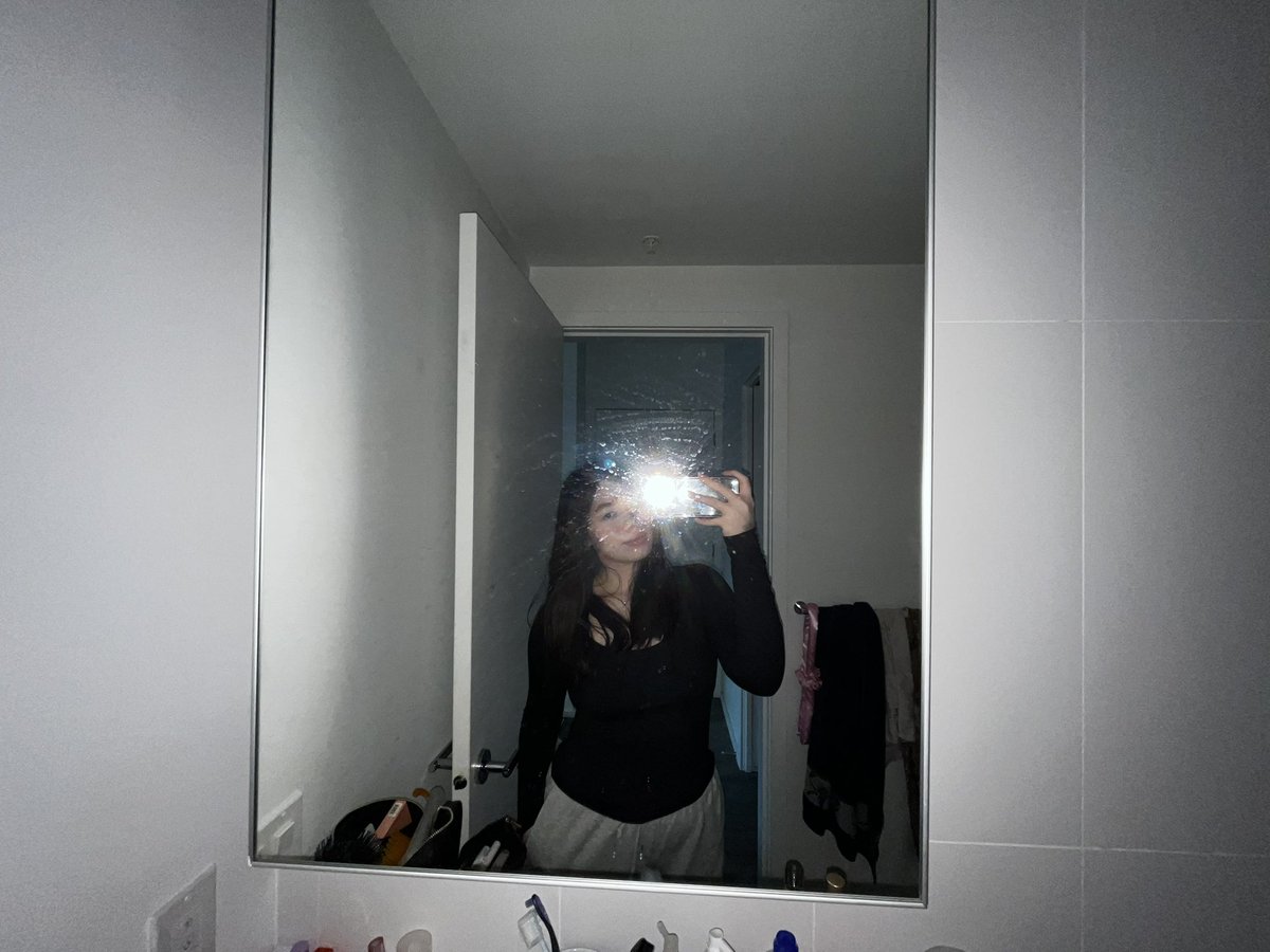 𝜗𝜚˚⋆ tweet media