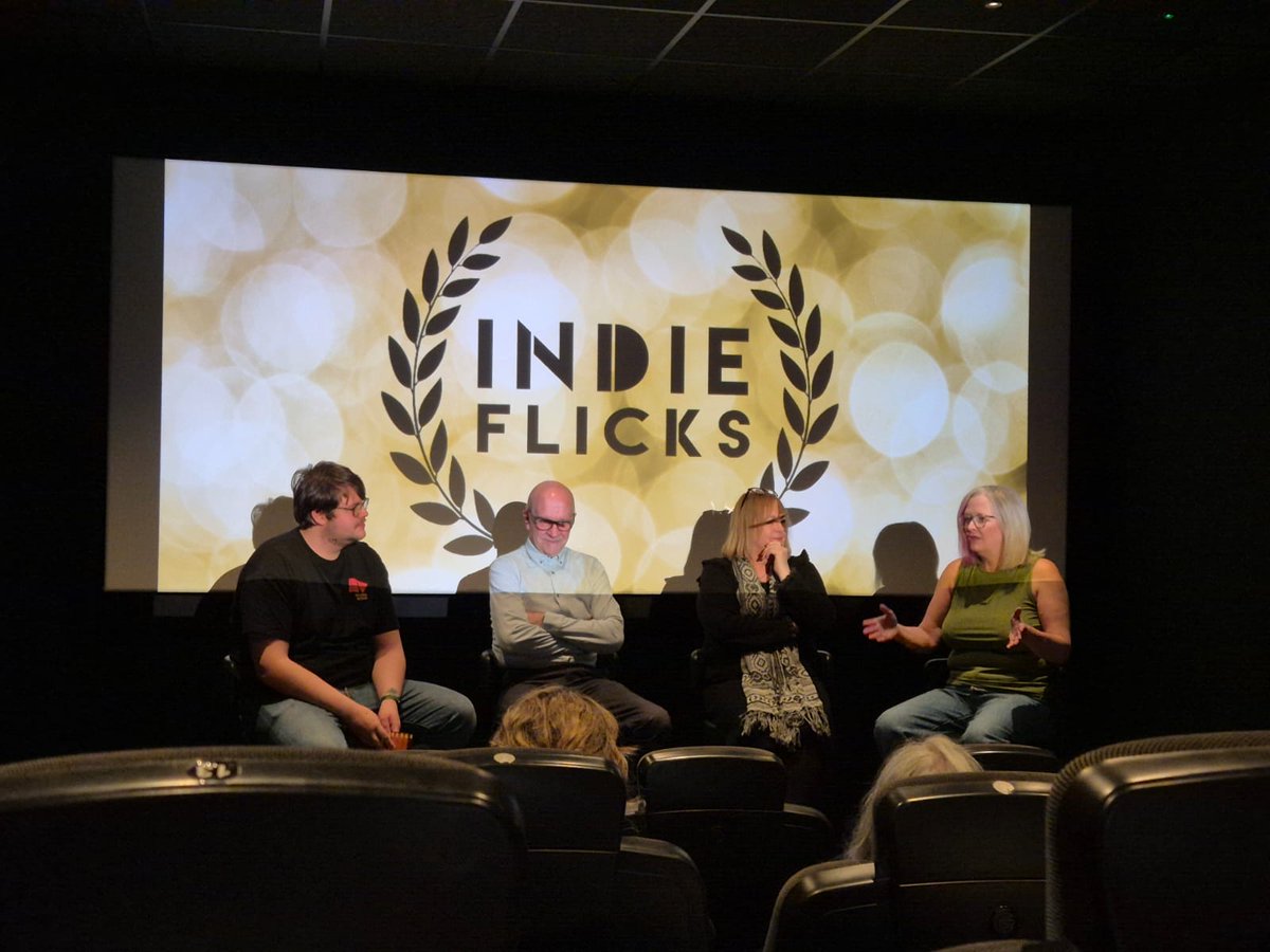 We had a great night last night @indieflicksofficial @duciestreet where we picked up the audience choice award! 🎊🏆

Great catching up with <a href="/geoff_baron/">Uncle Geoff 💙</a> and <a href="/Annee_Baron/">Anne Baron 💙</a> and huge thanks to everyone who voted for us. 💙

#SupportIndieFilm
#comedy
#indiefilm #indiefilmmaker