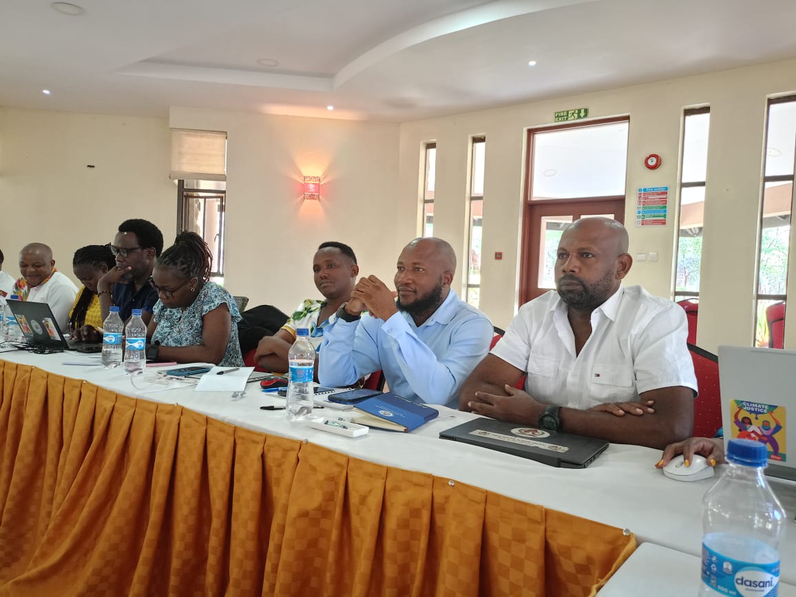 FazaYouth's tweet photo. We anchor at Sagana Gateway Resort for  outcome harvesting session under the under the VCA Project. 
 #WeAreVCA #ClimateJustice #climatechangestories https://t.co/xWbV4wWJI3