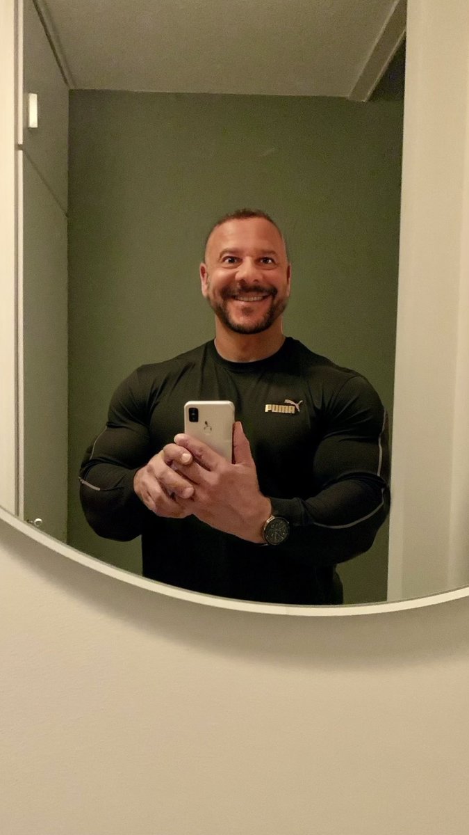 roidedmusclelover tweet media