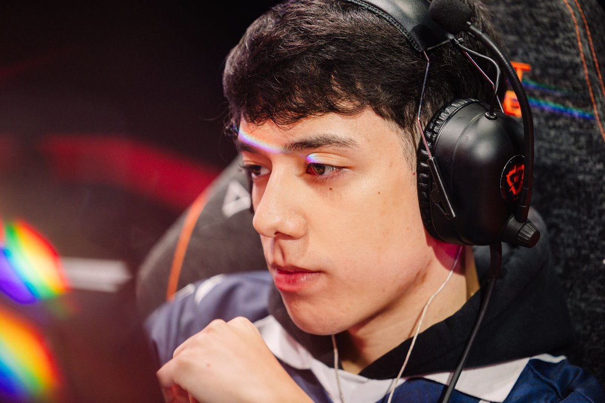 xenomzin's tweet image. Foco não para, dia 06 vs KRU valendo vaga na final lower. 
Vejo vocês lá #SomosMIBR