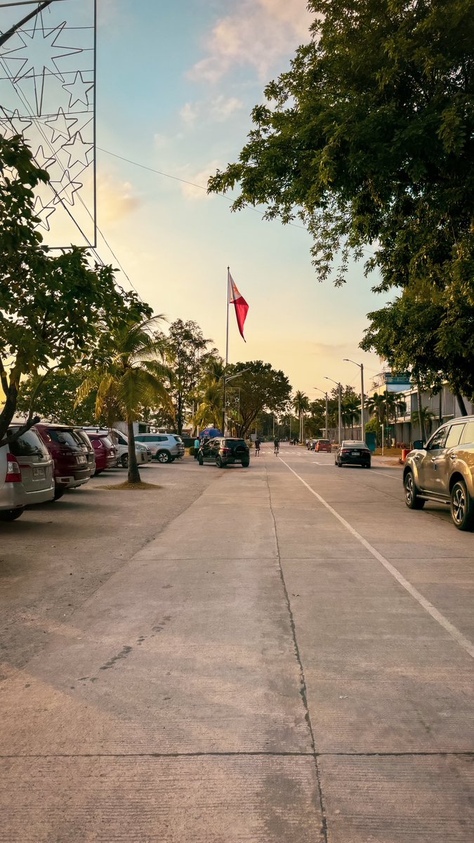 dadogmutt's tweet image. Philippines I am in you🇵🇭