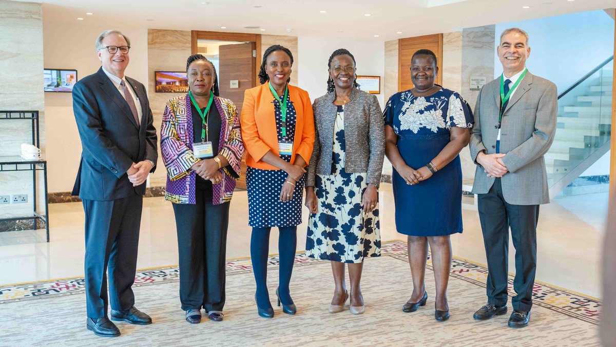 WomenRISE6's tweet photo. 🚨 Happening NOW! #WomenRISE hosts End-of-Project Meeting. Honored guests: Featuring Dr. Josephine Obonyo, Gender Secretary, &amp; H.E. Christopher Thornley, Canada’s High Commissioner to Kenya. 23 global teams unite to spotlight women’s health &amp; work during COVID-19. 
@aphrc https://t.co/JcfhfP77Te