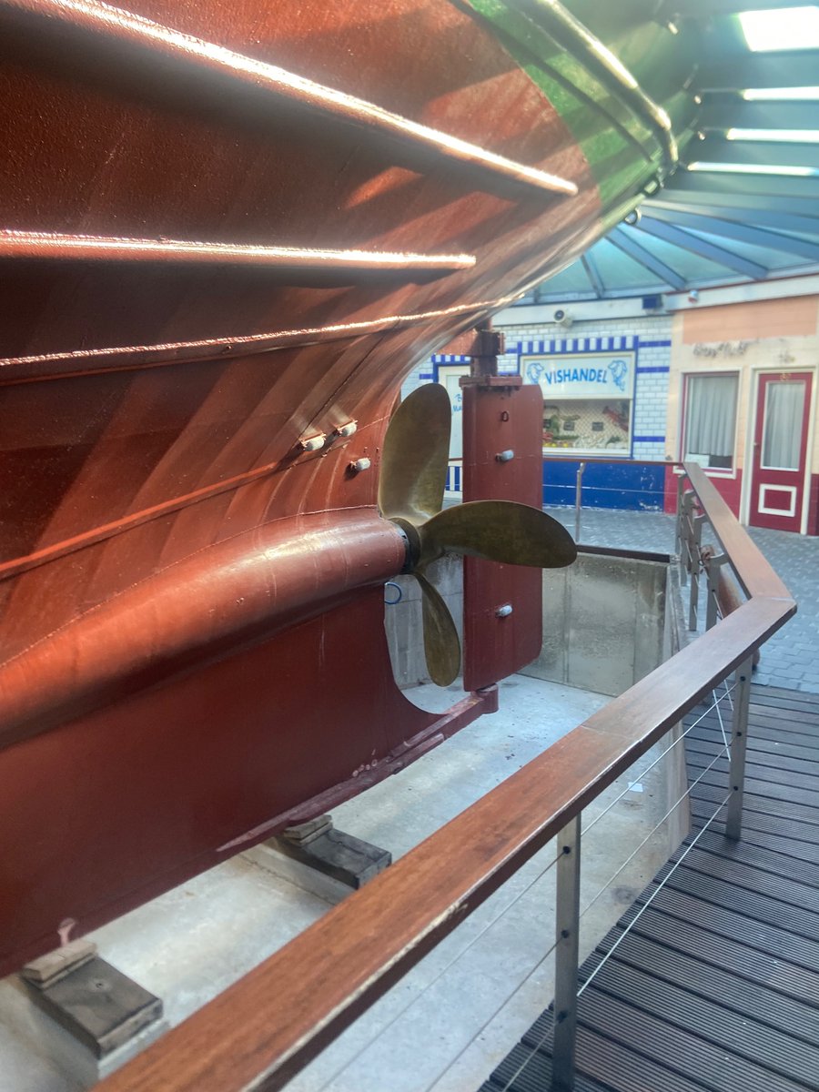 Dit weekend op de net gerenoveerde IJsland vaarder amandine geweest.
Indrukwekkend!
Tientallen Urker kotters zijn voor een schijntje gesloopt en nog steeds niets is er door onze gemeente gepresenteerd om zoiets ook op Urk te realiseren.