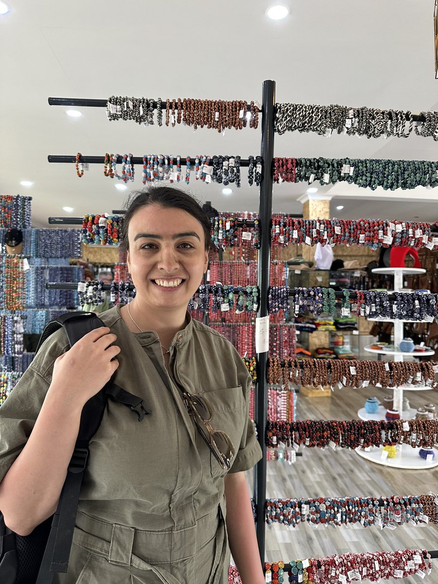 fereshtehJazi tweet media