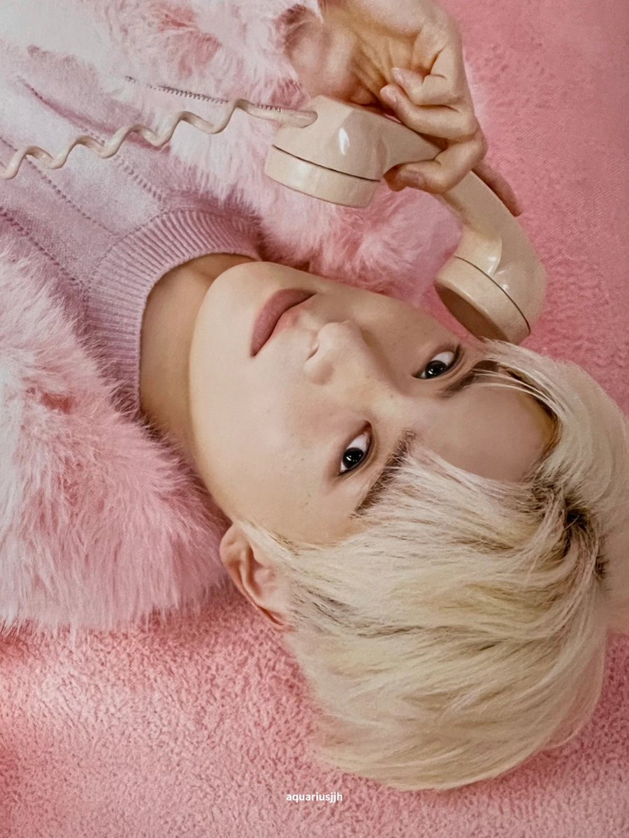 일본 재프 친구가 오피셜북 재현이 예쁘다고 찍어보내줬는데 진짜 너무 예쁨💗💗💗