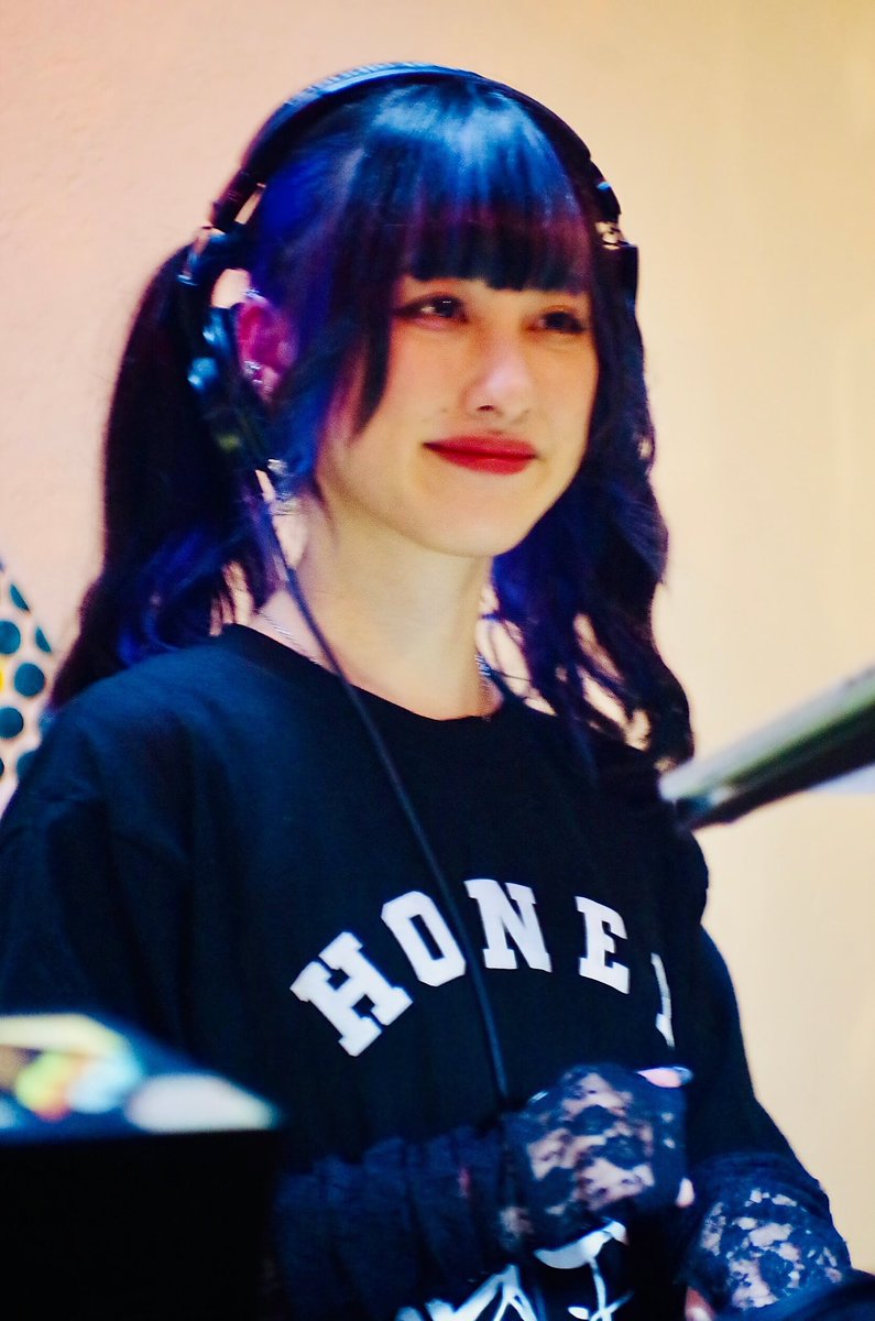 demonic89253549's tweet photo. まだまだ写真の腕が未熟なので、納得いく写真が撮れないけど少しでも綺麗に撮りたいって気持ちだけはあります。
いつも試行錯誤😅
#たかちゃんしか
#djtakatani
#BoomBoomCafe https://t.co/WdxH3gW0qD