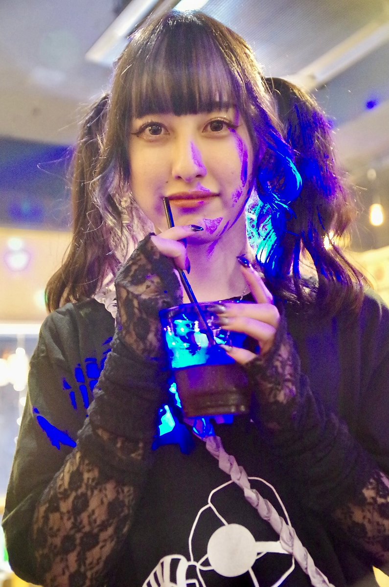 demonic89253549's tweet photo. まだまだ写真の腕が未熟なので、納得いく写真が撮れないけど少しでも綺麗に撮りたいって気持ちだけはあります。
いつも試行錯誤😅
#たかちゃんしか
#djtakatani
#BoomBoomCafe https://t.co/WdxH3gW0qD
