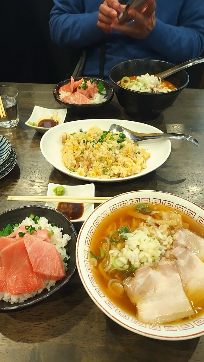 兄(従兄)と前から気になっていた佐倉市のラーメン屋さんに行った。
本鮪丼、美味しかった‼️
喜多方ラーメンは普通かな😅
兄のタンタン麺はチョイ辛口

将門一味(レジ前で900円で買える)佐倉は将門神社や桔梗塚などあり縁がある場所。
ソレで名前を借りたのかな？