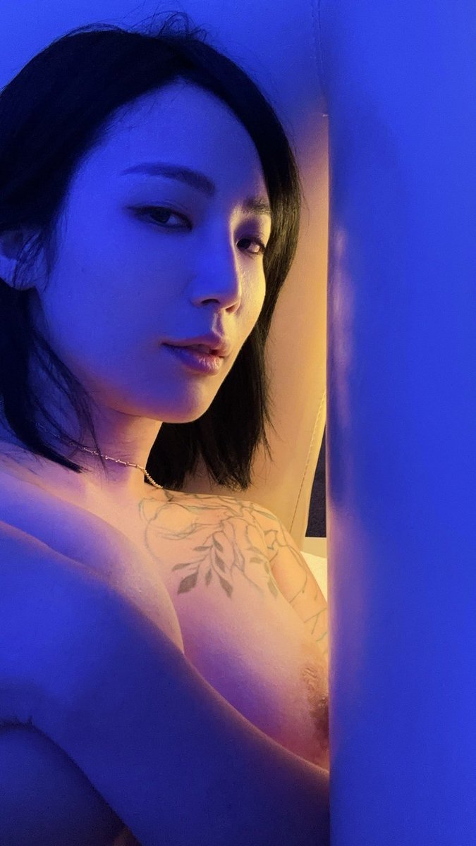 今天是冷暖光夾雜的卡利🫣
（會不會看起來心情不好） https://t.co/UxmmfAL2vr