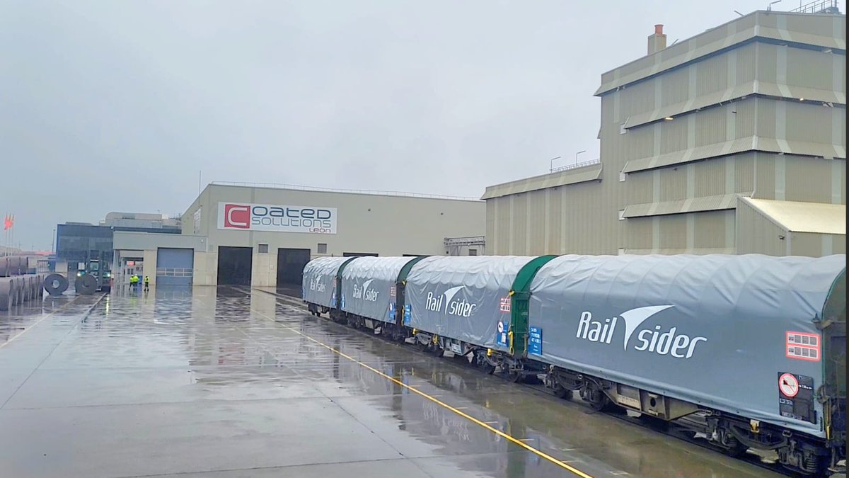 railsider_'s tweet photo. 🚆 Railsider acompaña a esta empresa en la solución ferroviaria desde el año 2023, habiendo realizado junto a #RenfeMercancías el transporte de 120.000 toneladas de material siderúrgico el pasado 2024 con origen o destino Villadangos del Páramo. https://t.co/HTDuqyYYN7