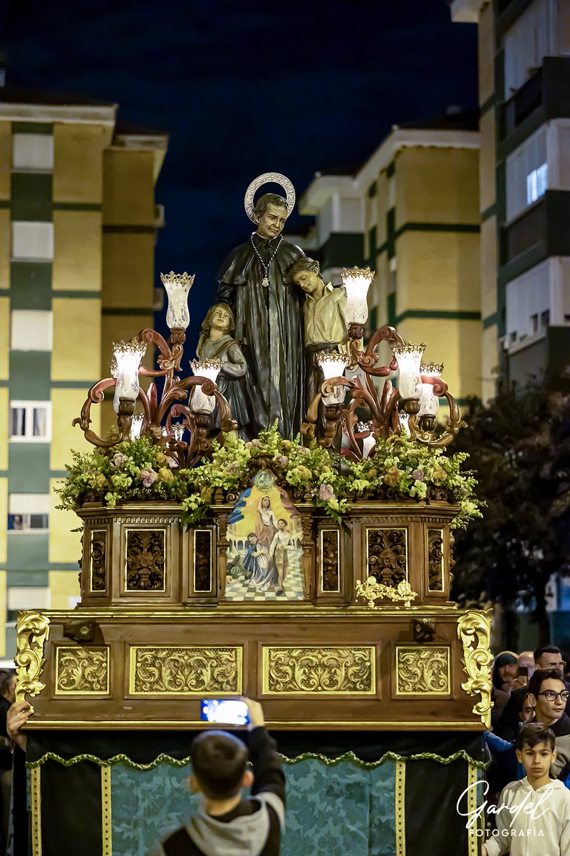 Procesión Don Bosco Huelva 2025
<a href="/SalesianosEs/">Salesianos España</a>  <a href="/ExpiracionSalud/">BCT Expiración, Salud y Esperanza - Huelva</a> 
No utilizar las fotos sin permiso del autor