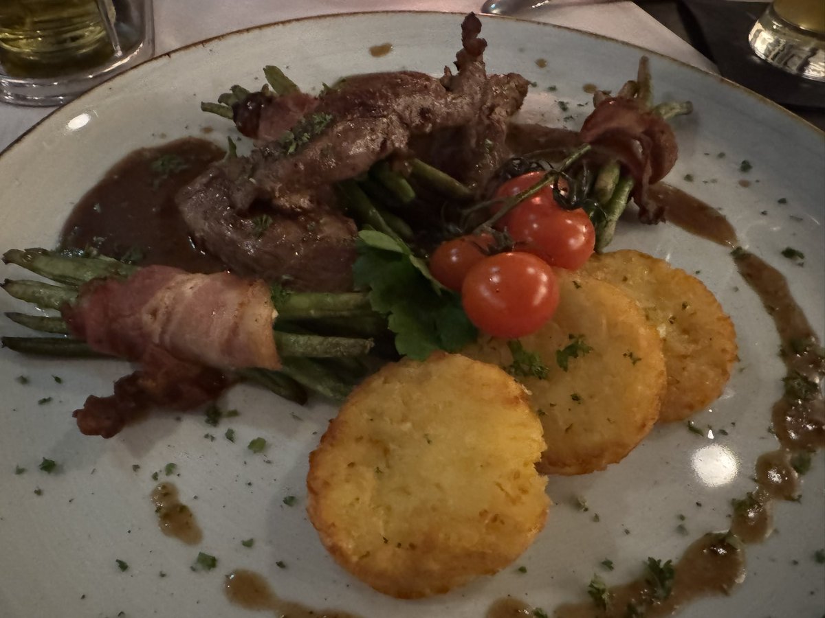 derKavka tweet media