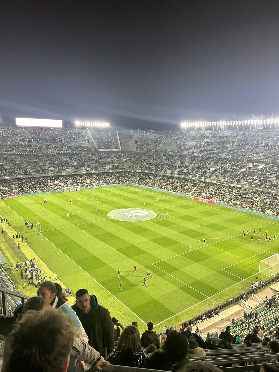 JshuaSmth's tweet photo. @TrollFootball Witnessed the 🐐 https://t.co/5PlkyzYMDk