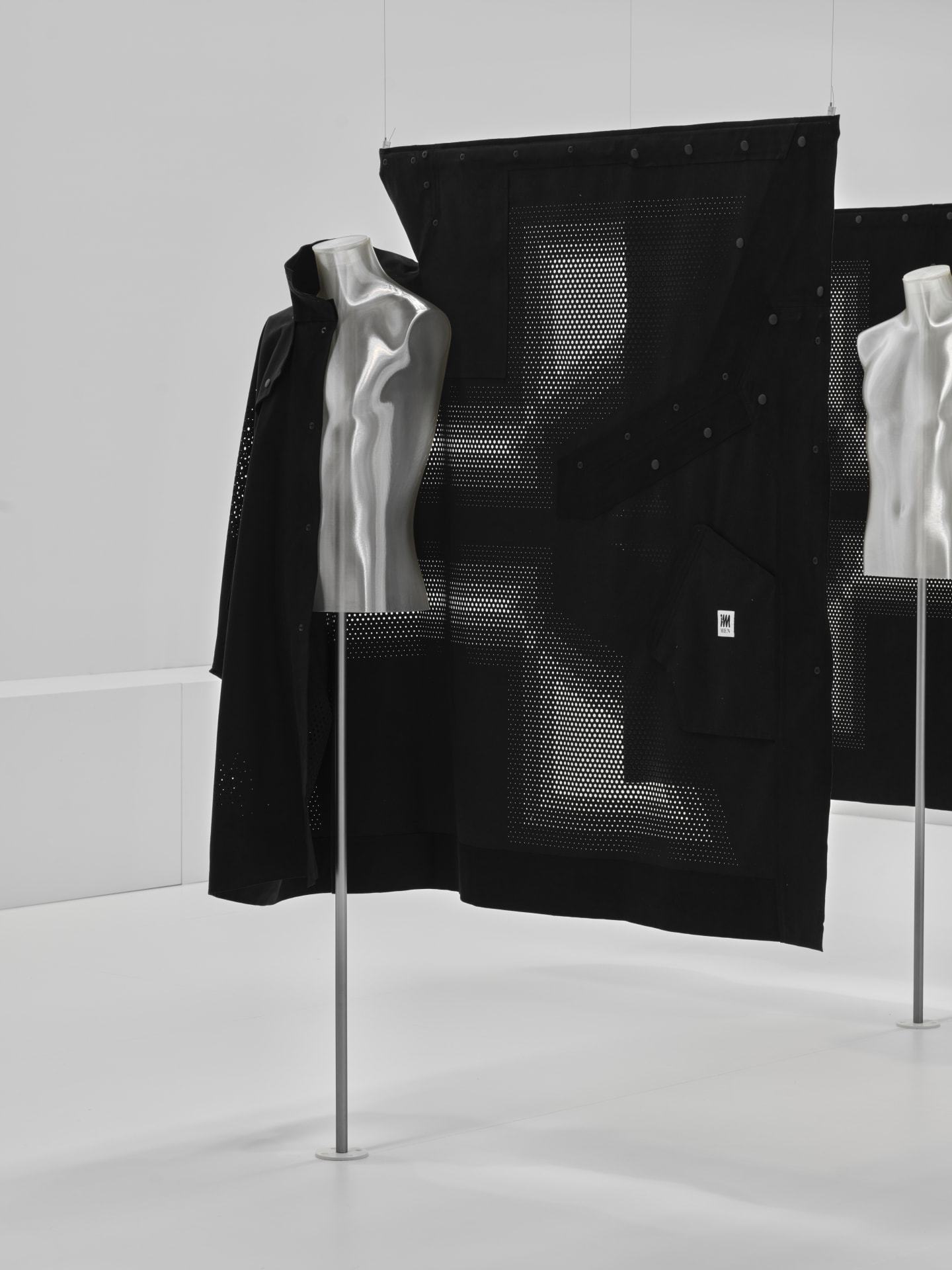 TOKUJIN INSTALLATION SOUND」（吉岡徳仁・展覧会・楽曲集