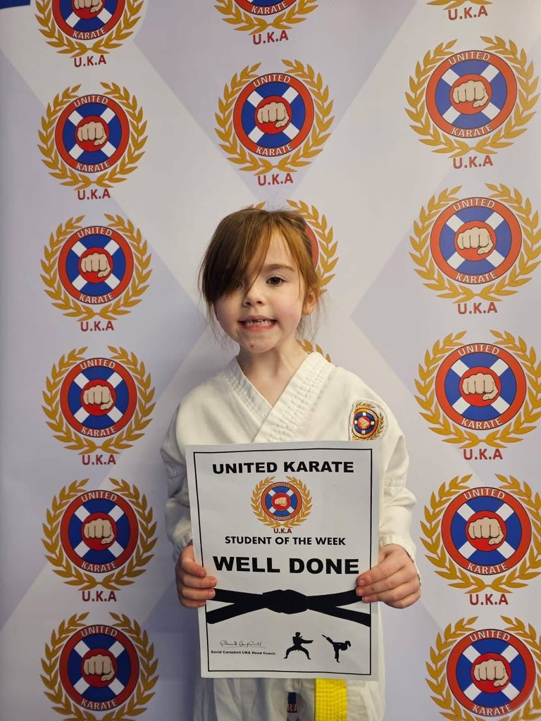 UnitedKarate's tweet photo. Well done students of the week crossmyloof club 👏 👍 👌 🙌 https://t.co/UtmFJbI5dV